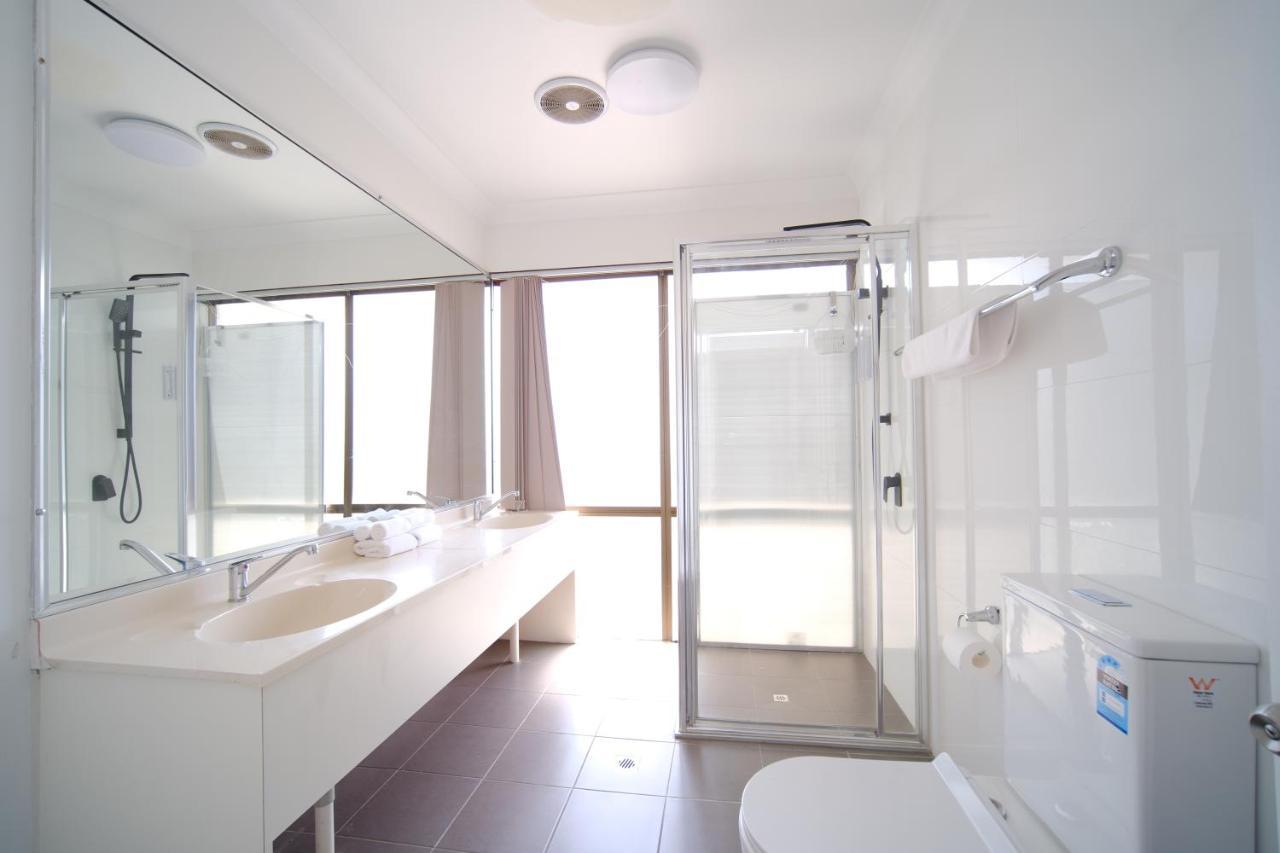 Primbee Lakeside Inn Wollongong المظهر الخارجي الصورة