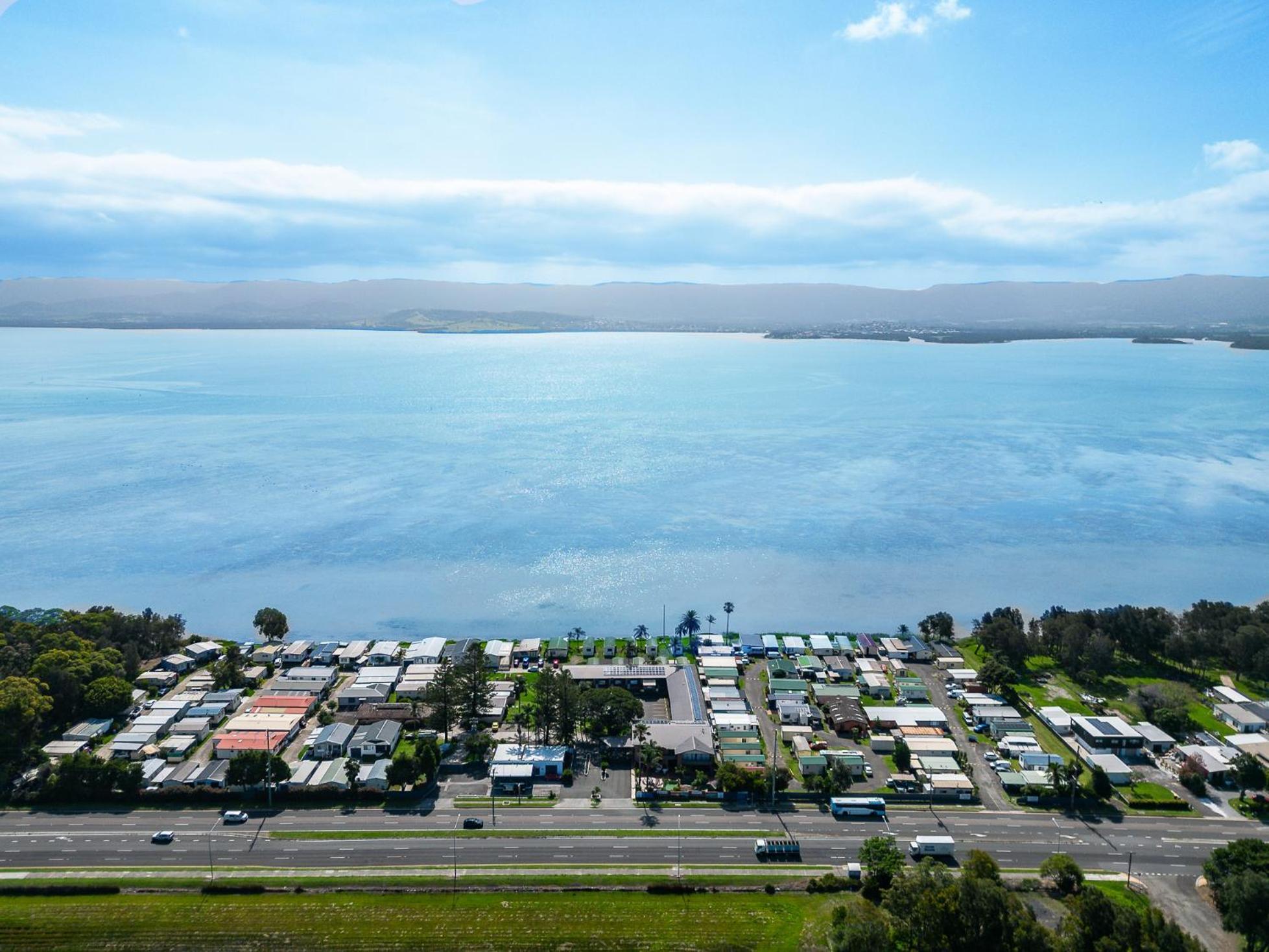 Primbee Lakeside Inn Wollongong المظهر الخارجي الصورة