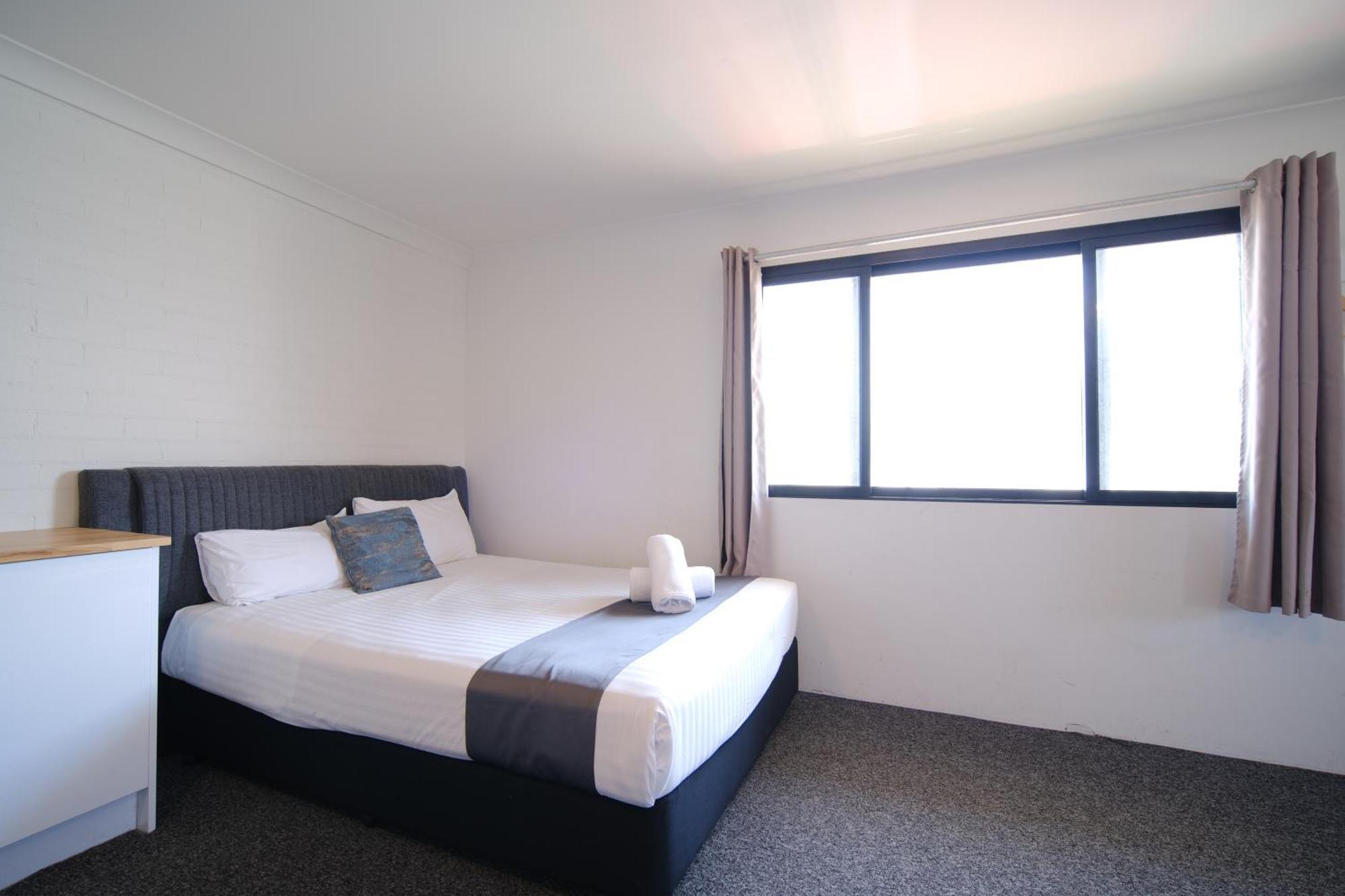 Primbee Lakeside Inn Wollongong المظهر الخارجي الصورة