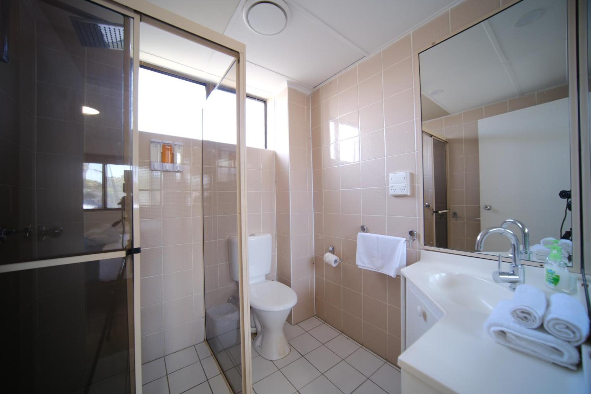 Primbee Lakeside Inn Wollongong المظهر الخارجي الصورة