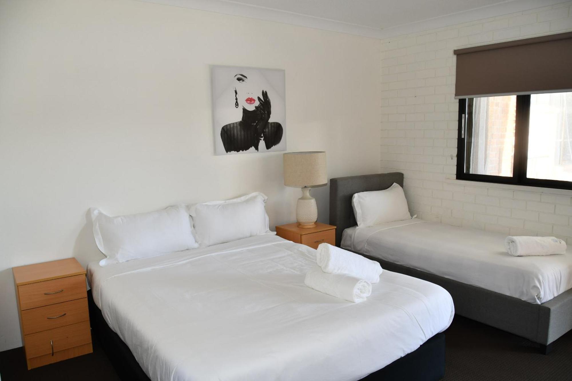 Primbee Lakeside Inn Wollongong المظهر الخارجي الصورة